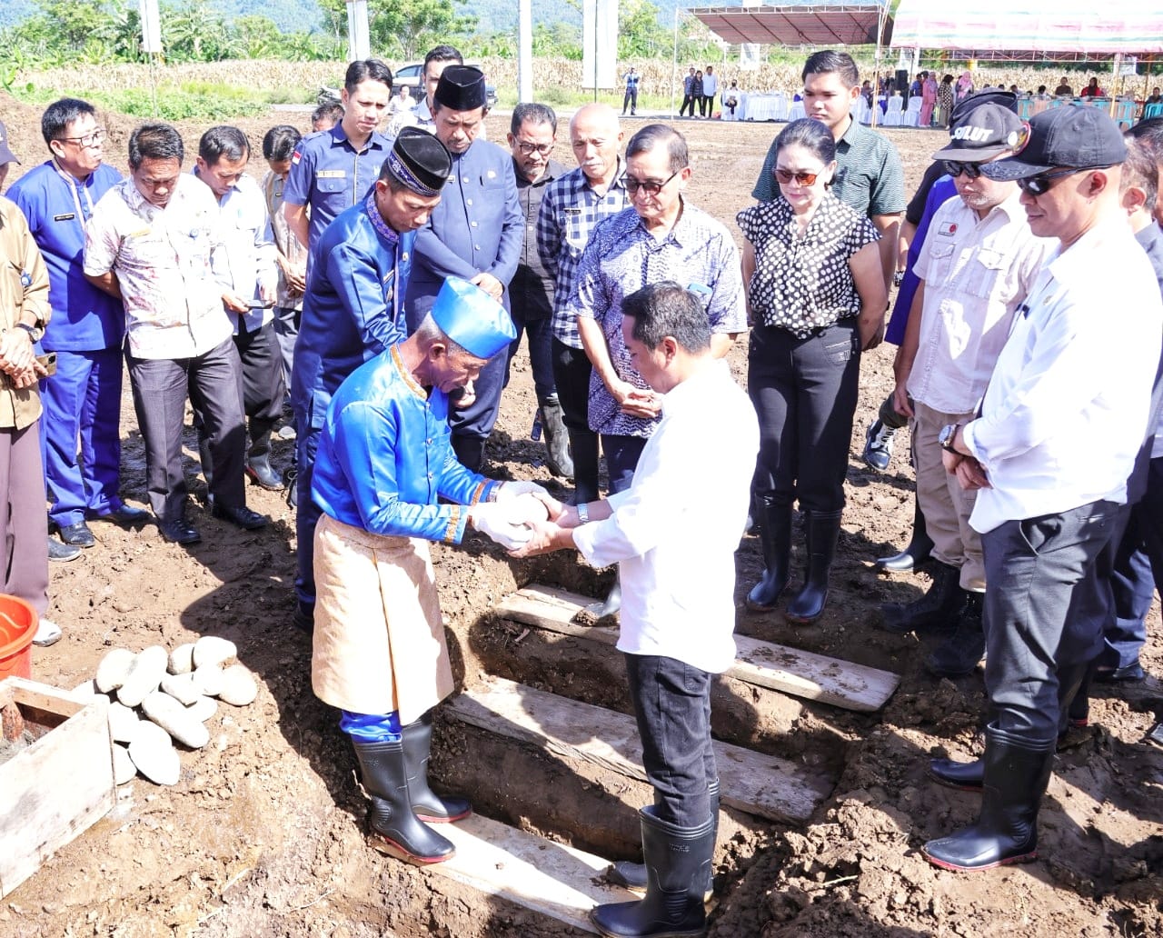 Bupati Sachrul Letakan Batu Pertama Pembangunan Hotel Eastern Paradise 