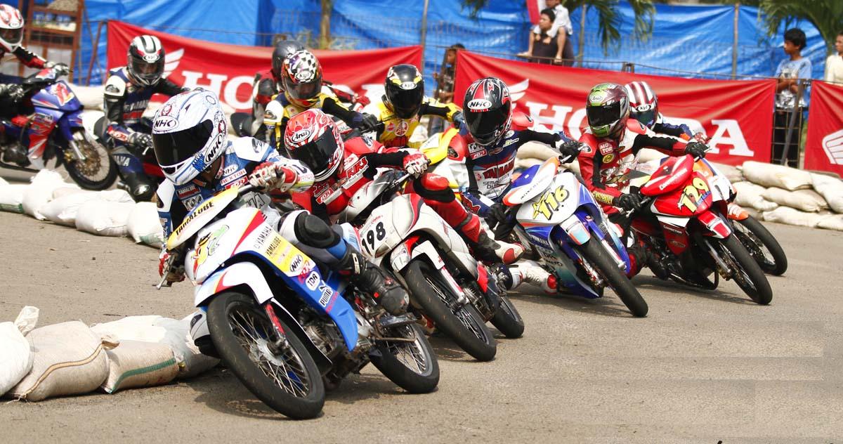 Pembalap Motoprix Mulai Penuhi Manado