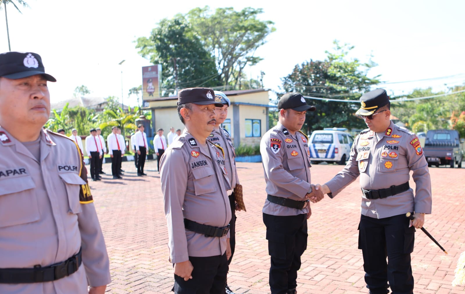 Nomenklatur Berubah, 3 Kanit SPKT Pakai Ban Lengan Pamapta
